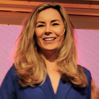 Portretfoto Suzanne Rastovac