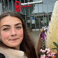 Portretfoto Leonie Pethoe-Schramm